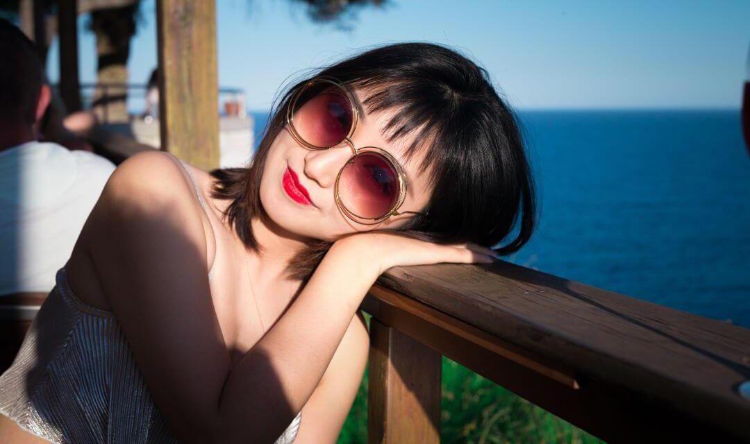How to Stay Positive Without Feeling Naïve