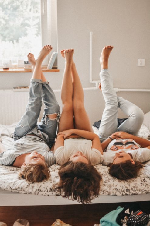 katarzyna-grabowska-oA1-rirIJ2E-unsplash learning how to start a new life in the friendship department