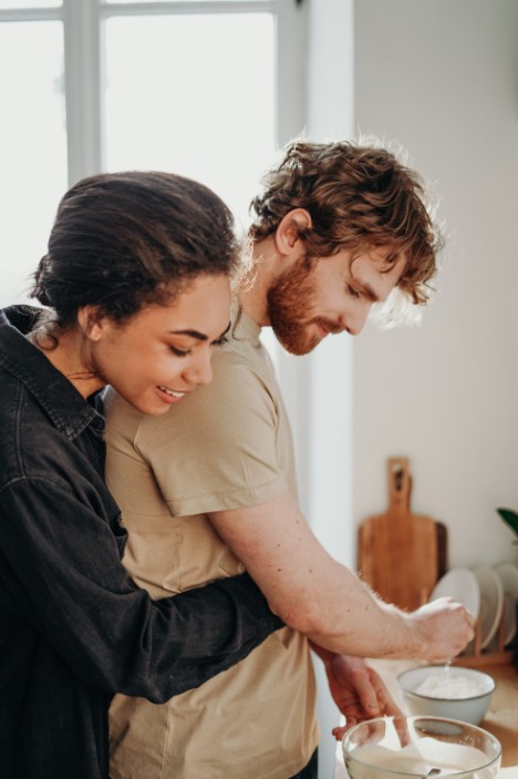 pexels-cottonbro-3692760 couple baking together