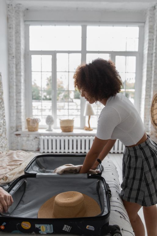 pexels-monstera-5330982 woman moving out after a break up
