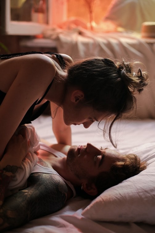 pexels-cottonbro-4980381-min couple becoming intimate